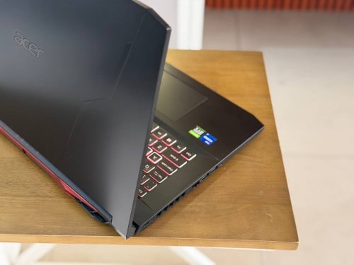 Acer Nitro AN517-54 ( Grade A )CPU Core i7-11th, RAM 16GB, SSD 512GB, VGA Nvidia RTX3060 6GB