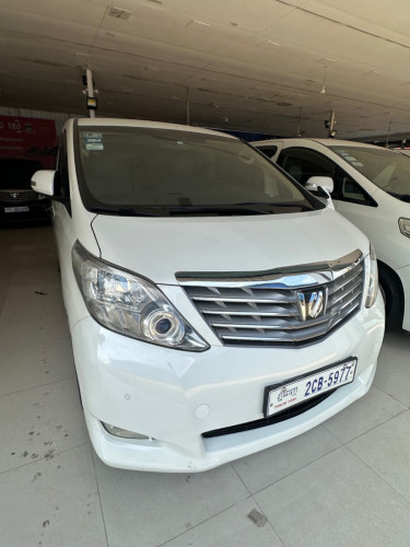 Alphard 010 សក្នុងលឿង កៅអីVIP