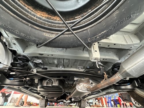 Alphard 010 សក្នុងលឿង កៅអីVIP
