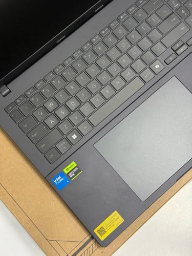 ASUS V3607VJ Core5 8G-512G-3050 6GB