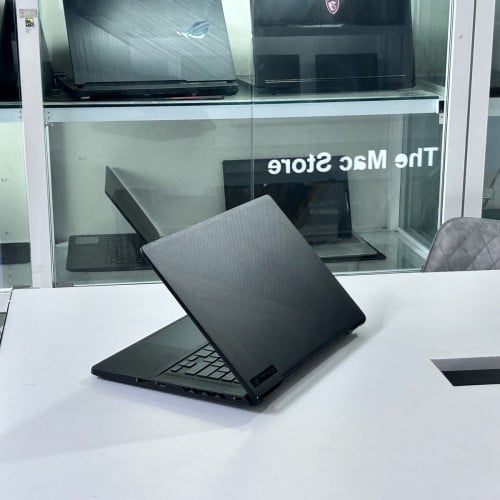 Asus Zephyrus M16 99% i7-11th RTX 3060 6GB
