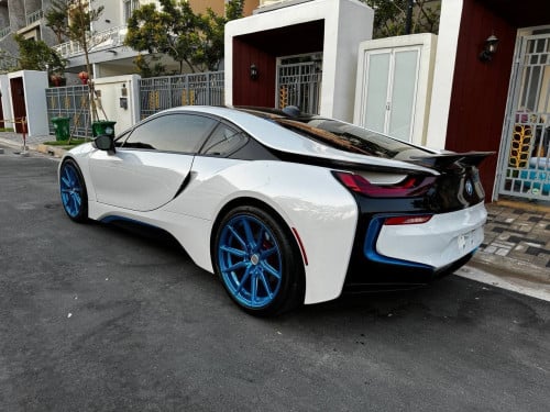 BMW i8 For rent