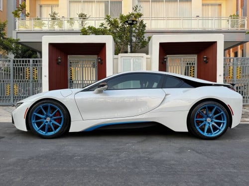 BMW i8 For rent