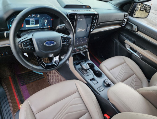 FORD EVEREST TITANIUM 2023 (ឡានថ្មីខ្លាំង)