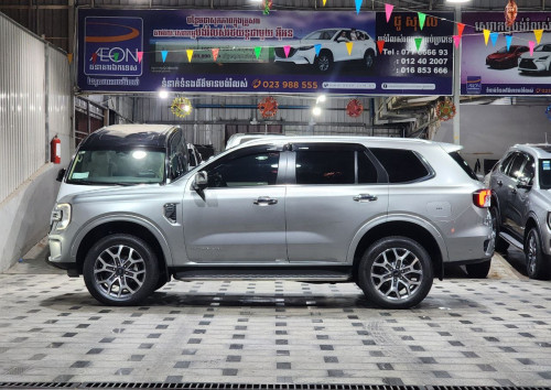 FORD EVEREST TITANIUM 2023 ពណ៍ទឹកប្រាក់