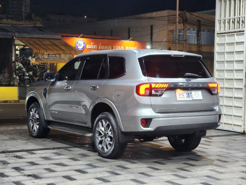 FORD EVEREST TITANIUM 2023 ពណ៍ទឹកប្រាក់
