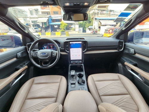 FORD EVEREST TITANIUM 2023 ពណ៍ទឹកប្រាក់