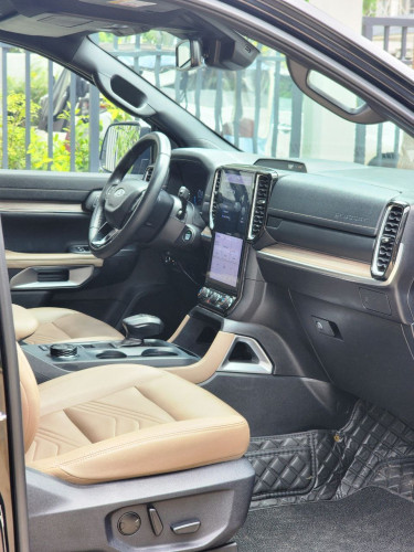 FORD EVEREST TITANIUM 2023