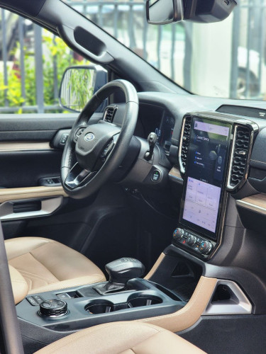 FORD EVEREST TITANIUM 2023