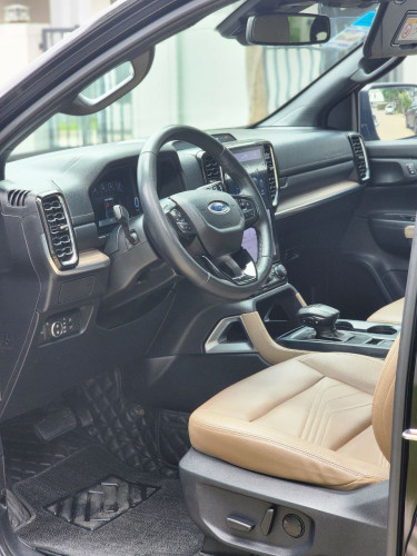 FORD EVEREST TITANIUM 2023