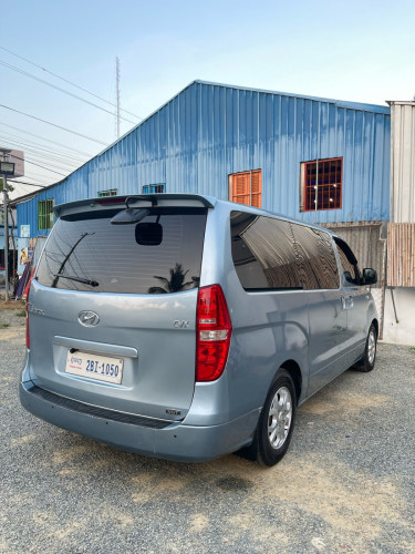 Hyundai Grand Starex សម្រាប់ជួលថ្ងៃ &ខែ