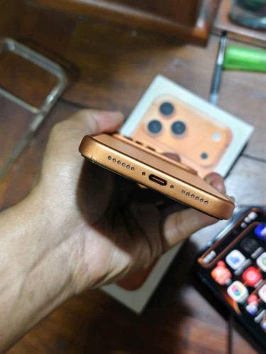 Iphone 17PM LL 256G 99% ថ្មធំកាន់សាហាវ