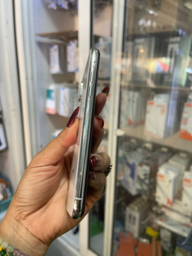 iPhone X/64GB មានស្គែន អត់មានជាប់អី