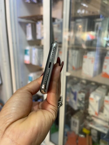 iPhone X/64GB មានស្គែន អត់មានជាប់អី