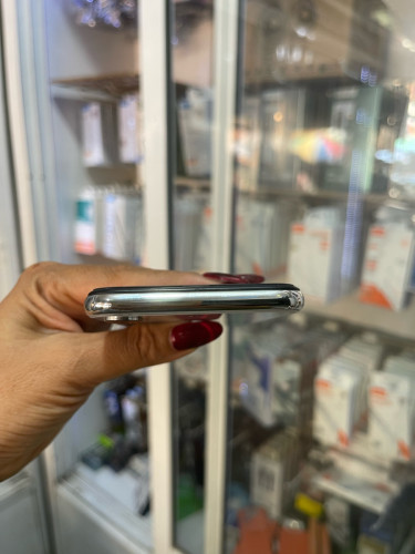 iPhone X/64GB មានស្គែន អត់មានជាប់អី