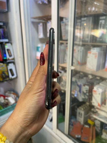 iPhone X/64GB មានស្គែន