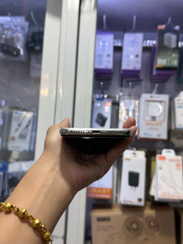 iPhone X ពណ៌ស 🍏 64GB Battery 75% 🔋 តួស្អាត សំណុំហ្សីន អត់ជាប់អី