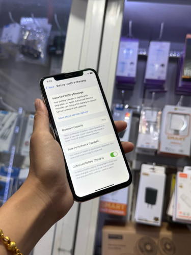 iPhone X ពណ៌ស 🍏 64GB Battery 75% 🔋 តួស្អាត សំណុំហ្សីន អត់ជាប់អី