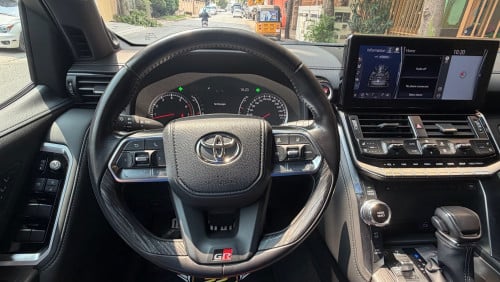 Land Cruiser GR sport 2023 full option