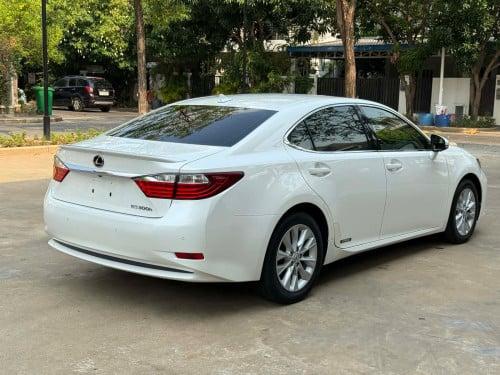 LEXUS ES300h 2013 full ពេញ option កម្ររមានណាស់