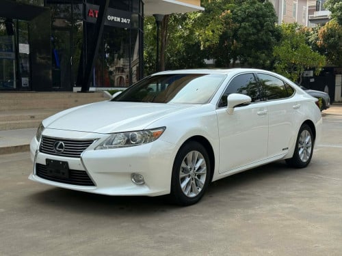 LEXUS ES300h 2013 full ពេញ option កម្ររមានណាស់