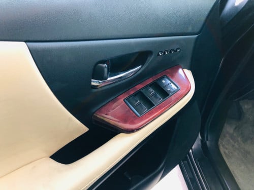 Lexus HS 250h full Anvance
