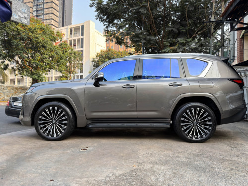LEXUS LX600 SIGNATURE 2022