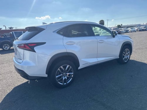 Lexus Nx 300h 2015 ឡានមូល ប៉ុង 2 Autocheck ជាប់ ឡានកាលីCA (បើកទូរថ្ងៃ២៩)