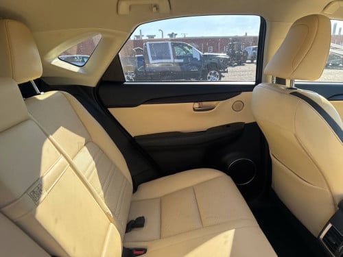 Lexus Nx 300h 2015 ឡានមូល ប៉ុង 2 Autocheck ជាប់ ឡានកាលីCA (បើកទូរថ្ងៃ២៩)