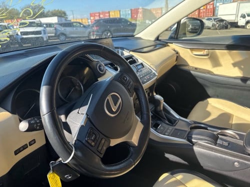 Lexus Nx 300h 2015 ឡានមូល ប៉ុង 2 Autocheck ជាប់ ឡានកាលីCA (បើកទូរថ្ងៃ២៩)