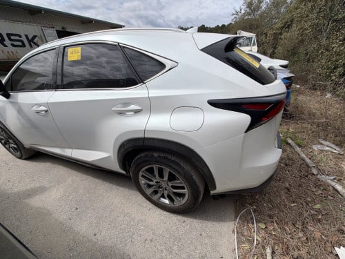 Lexus Nx200t 2016 លាងទឹកជិះ អត់បុកអត់ច្រេស