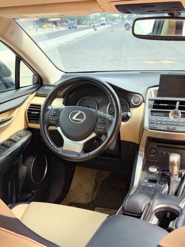 Lexus nx200t luxury 2016 (33500$ចចារ)