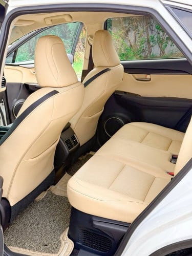 Lexus nx200t luxury 2016 (33500$ចចារ)