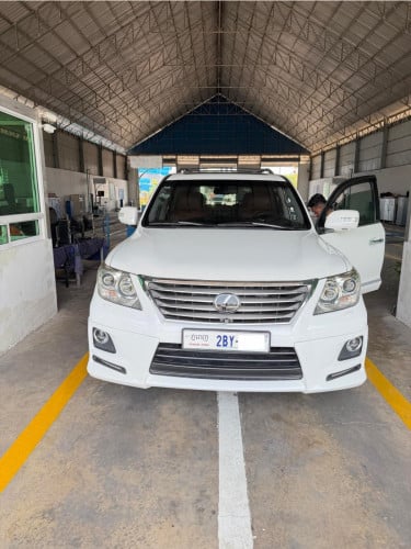 LX 570 011 ឡានថ្មីណាស់ Arab ឡានខ្លាញ់គោ