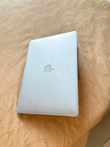 Macbook pro 2015。15inch. 16GB 512G