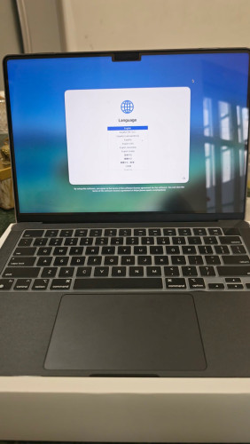 MacBook Pro 14 inch M5 Spec Ram 16G 1Tb