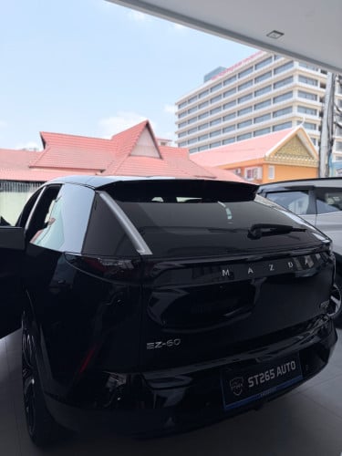 Mazda ez-60 option Max