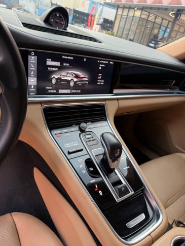 Porsche panamera 4