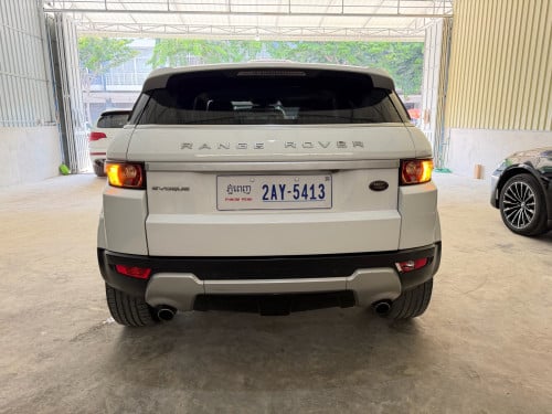 Rang rover Evoque year 2013 V4 gasoline