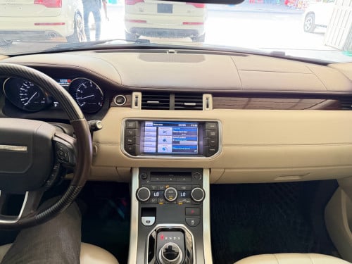 Rang rover Evoque year 2013 V4 gasoline
