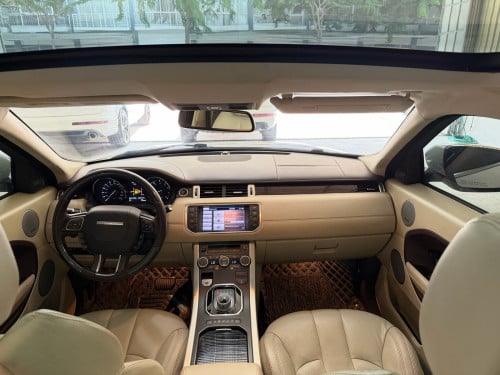 Rang rover Evoque year 2013 V4 gasoline