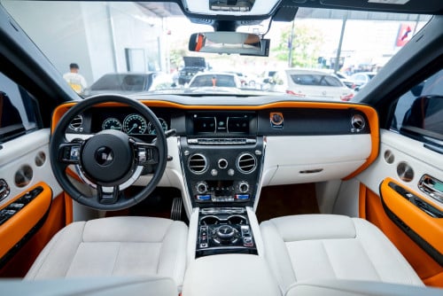 Rolls-Royce Cullinan Mansory kit