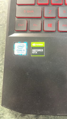 Sell Laptop 98% condition (មិនដែលសូវប្រើ)