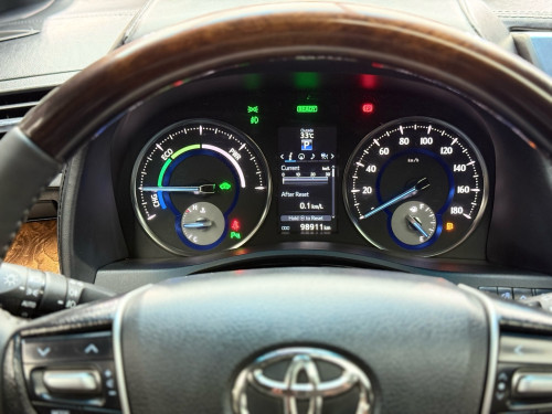 Toyota Alphard Executive Lounge