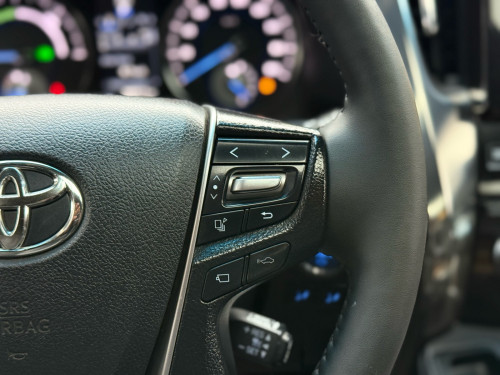 Toyota Alphard Executive Lounge