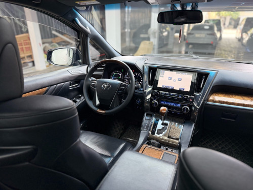 Toyota Alphard Executive Lounge