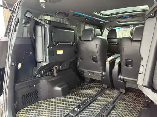 Toyota Alphard Executive Lounge