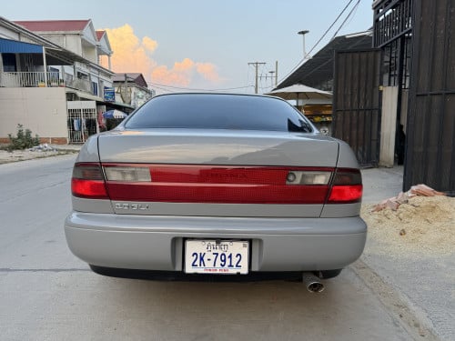 Toyota Corona Old School 1993 ឆ្វេងZin
