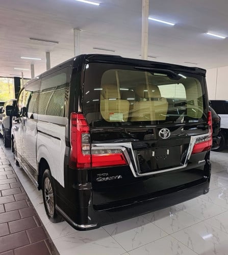 Toyota Granvia premium 2026 Full Option