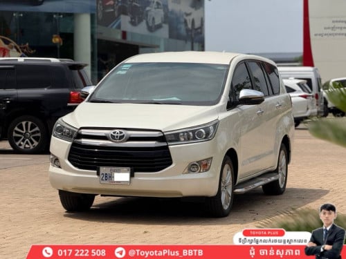 TOYOTA INNOVA